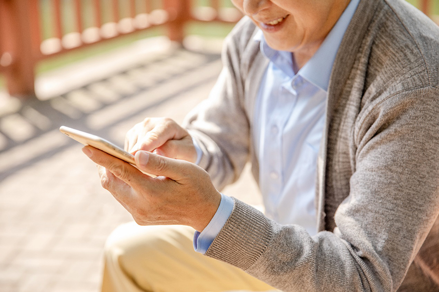 靈錫APP推出“長者關(guān)愛模式”，讓普惠科技關(guān)愛老年群體