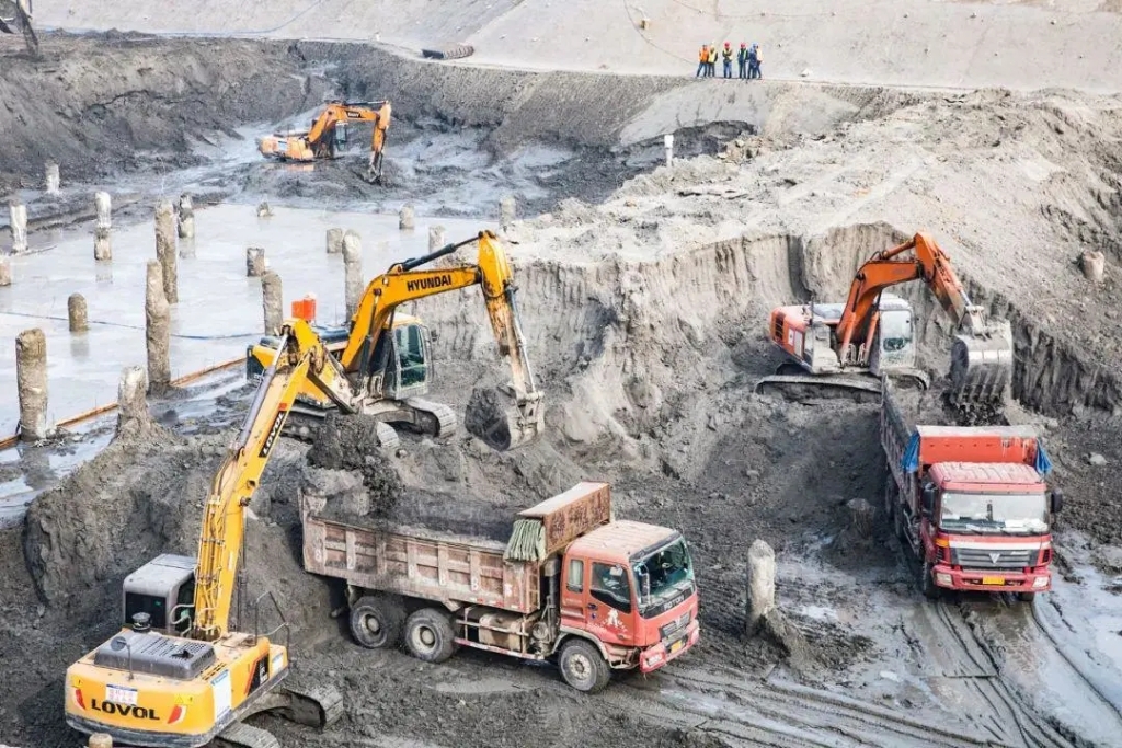 2021年1月9日，太湖隧道土方開(kāi)挖作業(yè)全部完成，標(biāo)志著太湖隧道全面進(jìn)入主體施工沖刺階段。