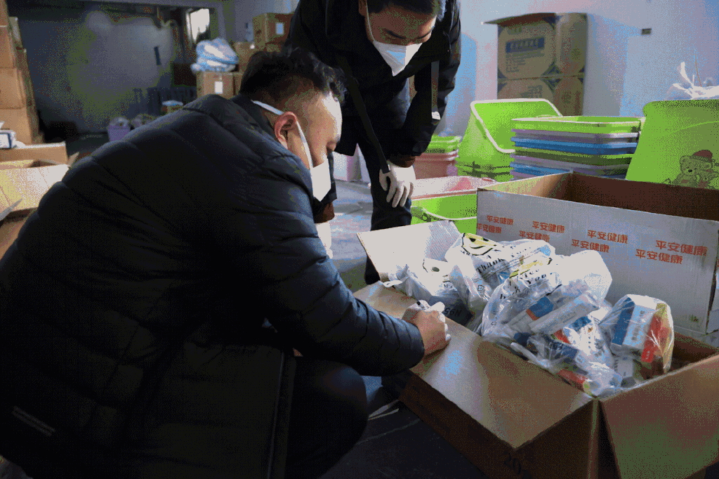 叮咚！錫山防疫“健康包”派送中